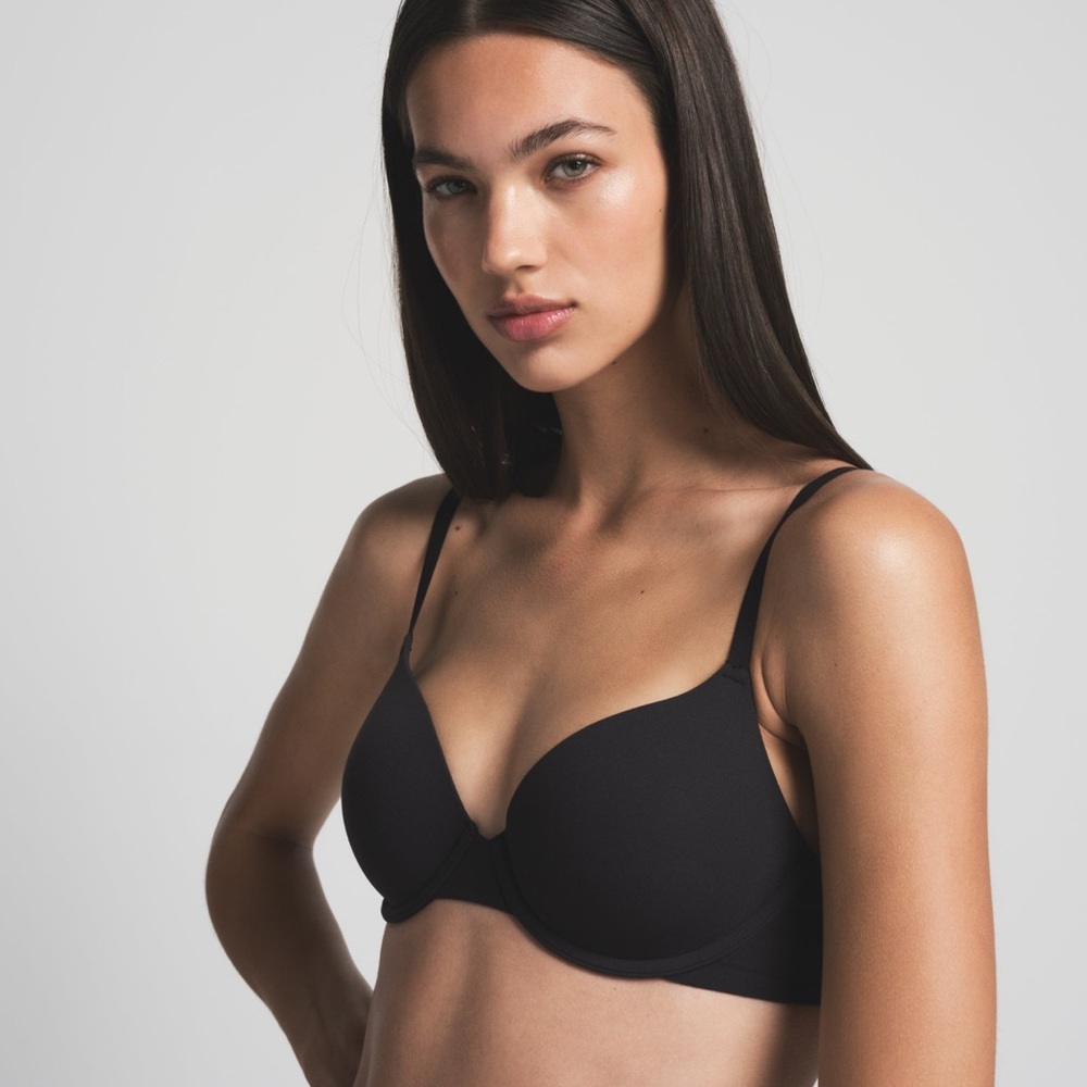 Skims Fits Everybody T-Shirt Bra